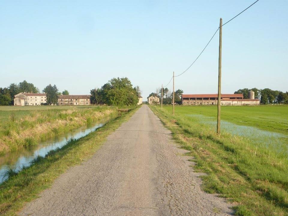 Agriturismo Cascina Graziosa Cameriano Buitenkant foto